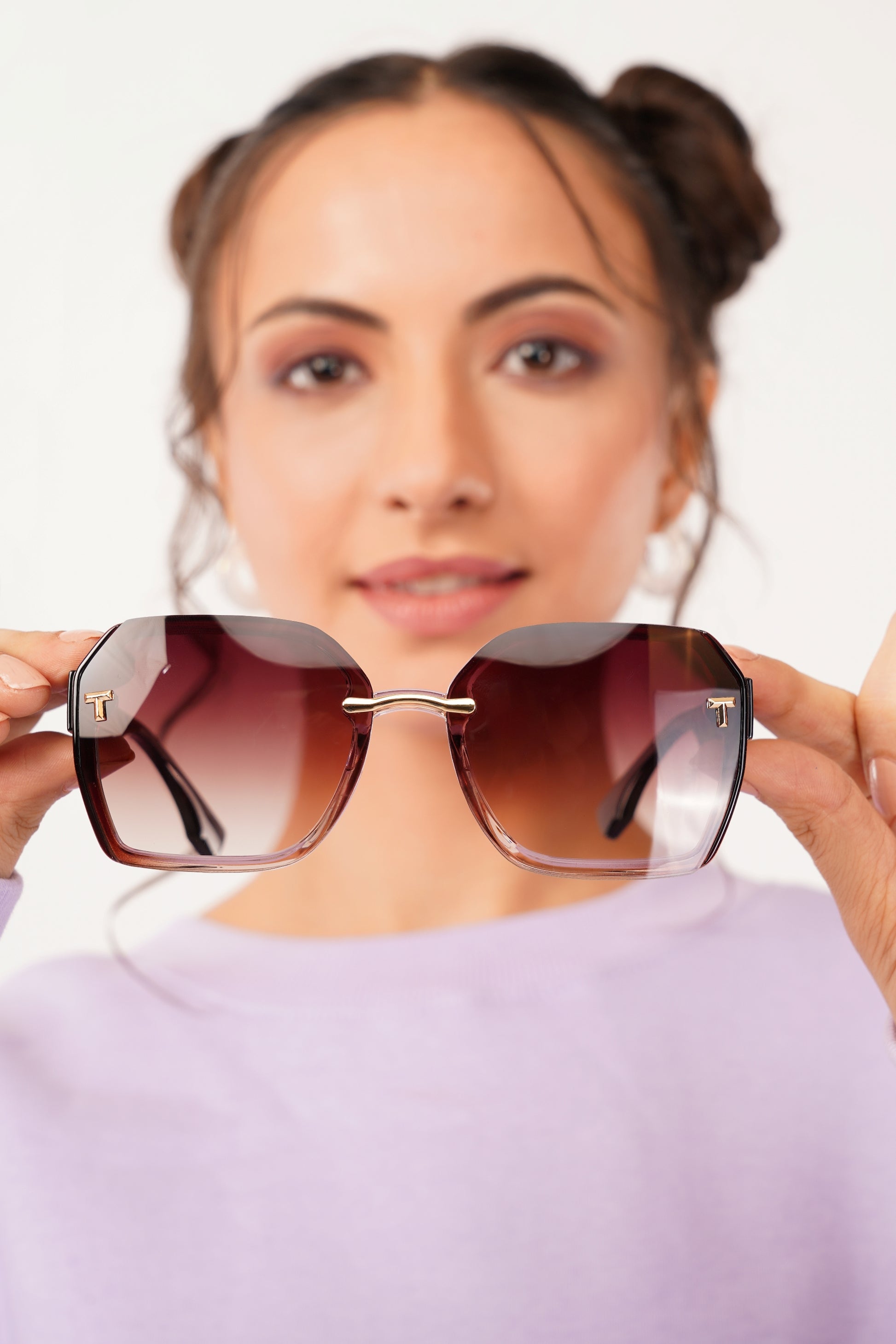 Gradient (light brown to clear at the bottom)