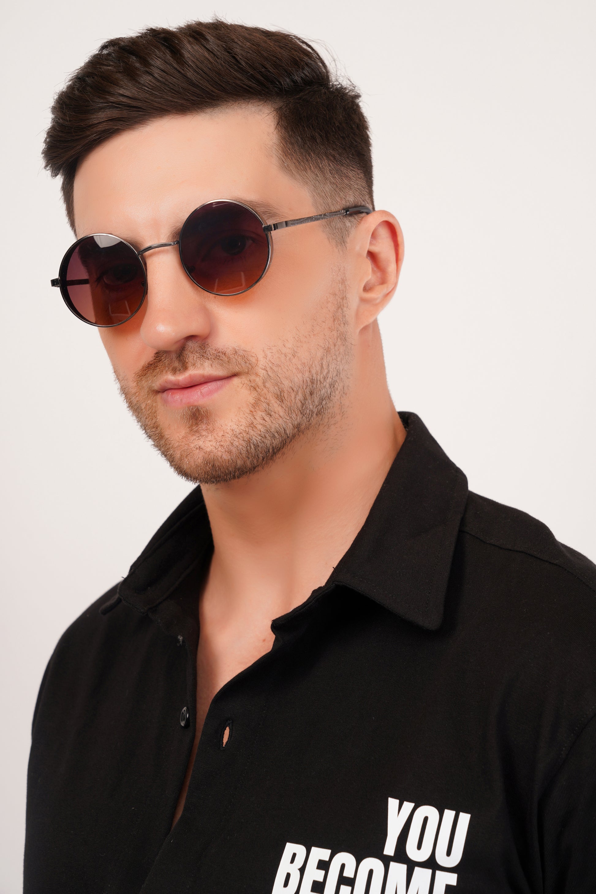 Gradient reddish-brown