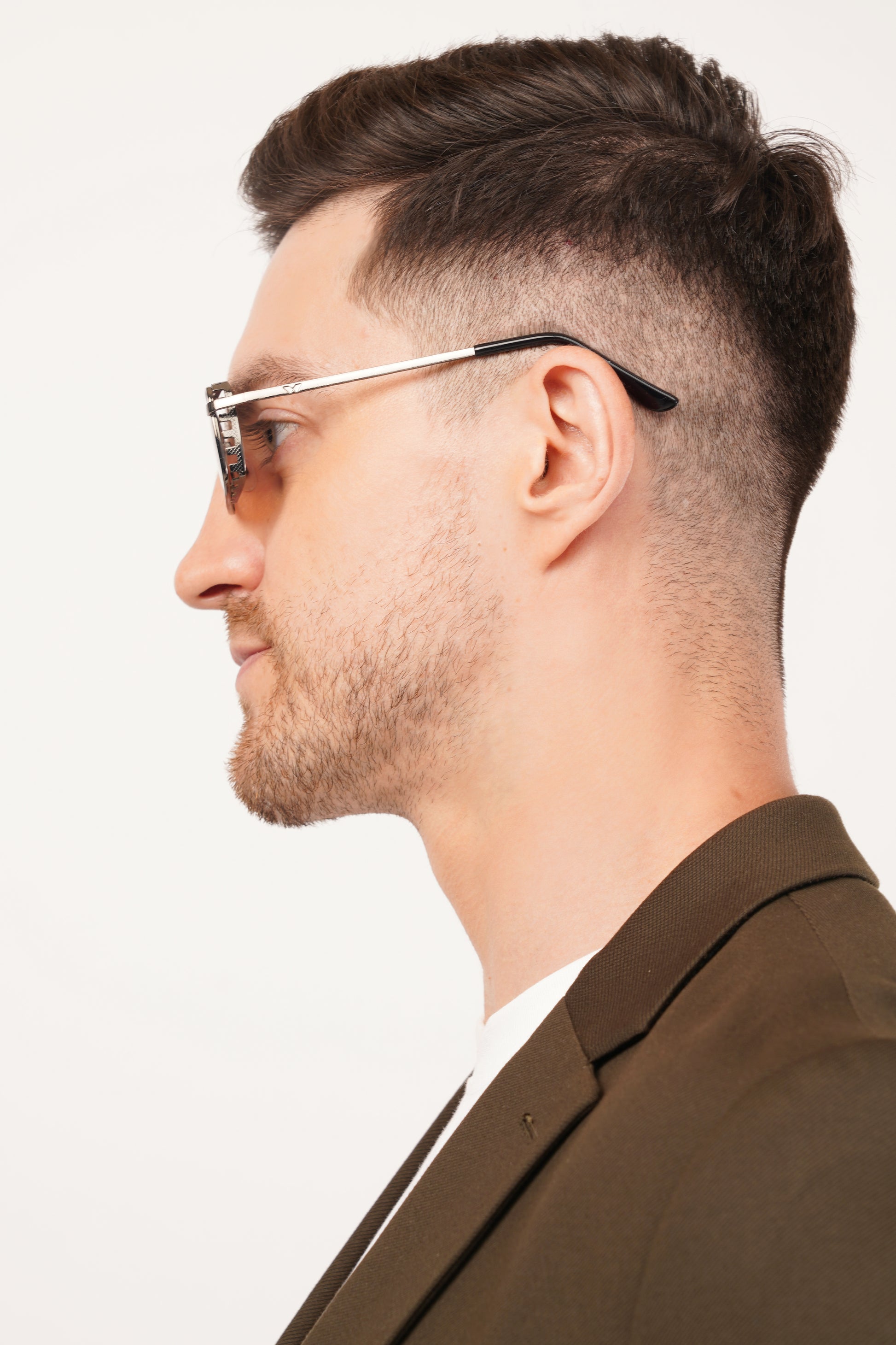 Gradient amber to brown